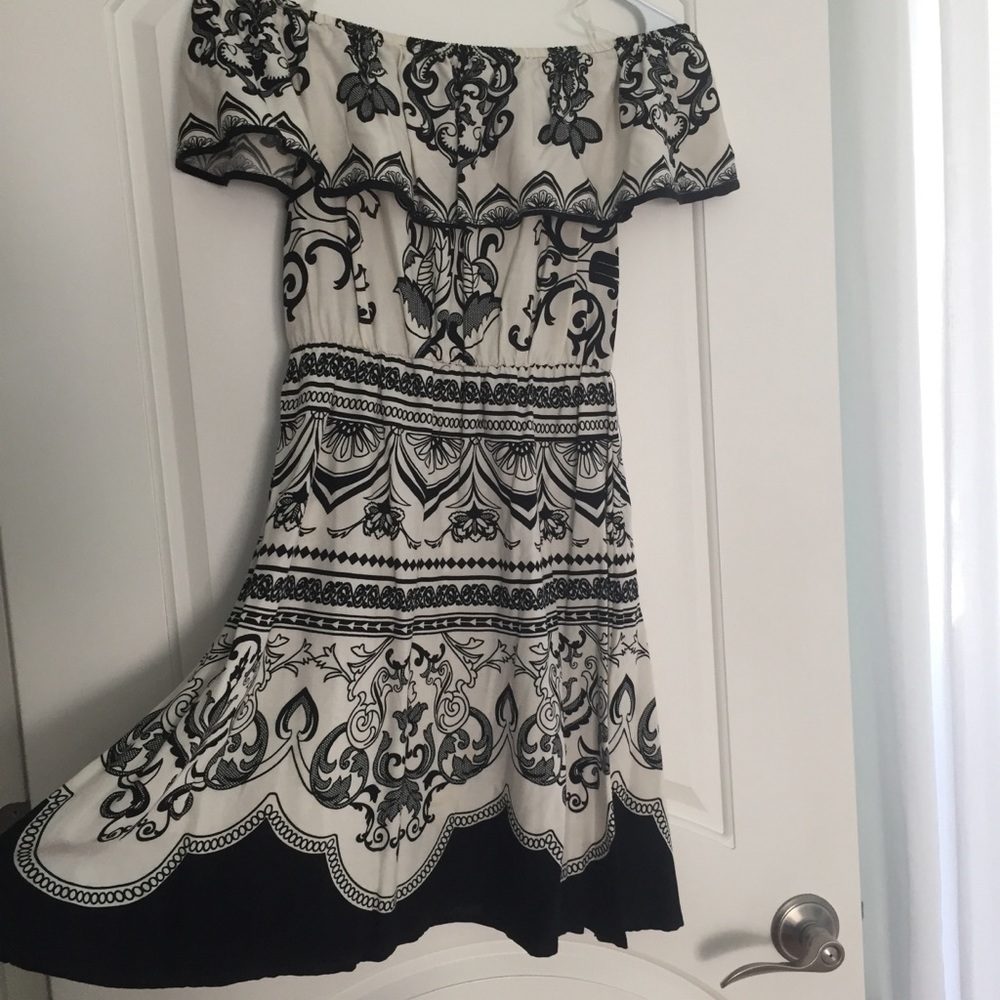 Flying Tomatoes Dress - size M